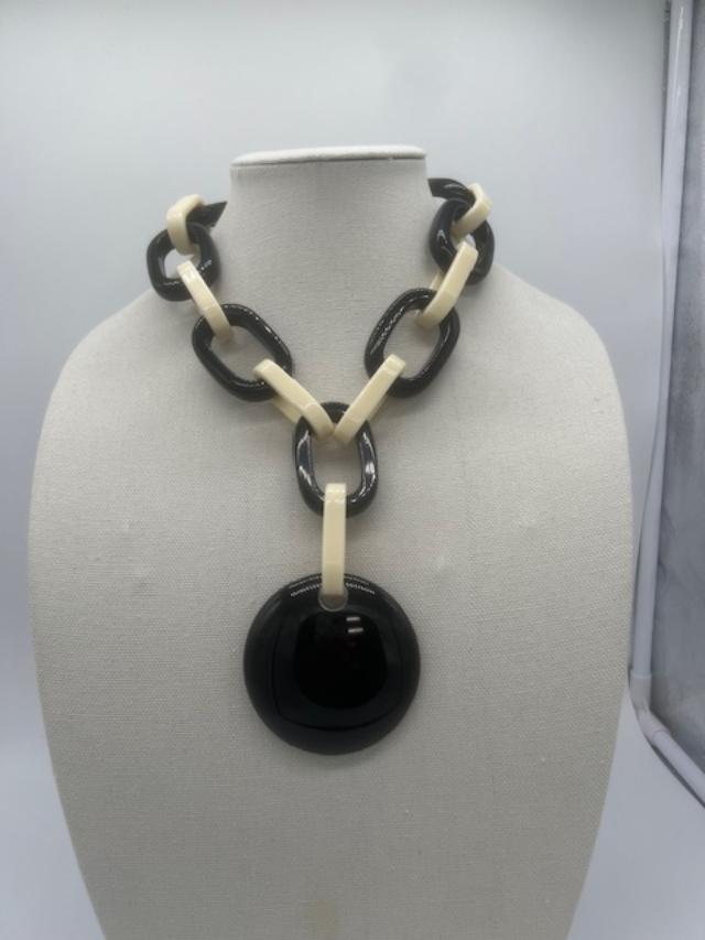 Black and Ivory Necklace NK24024