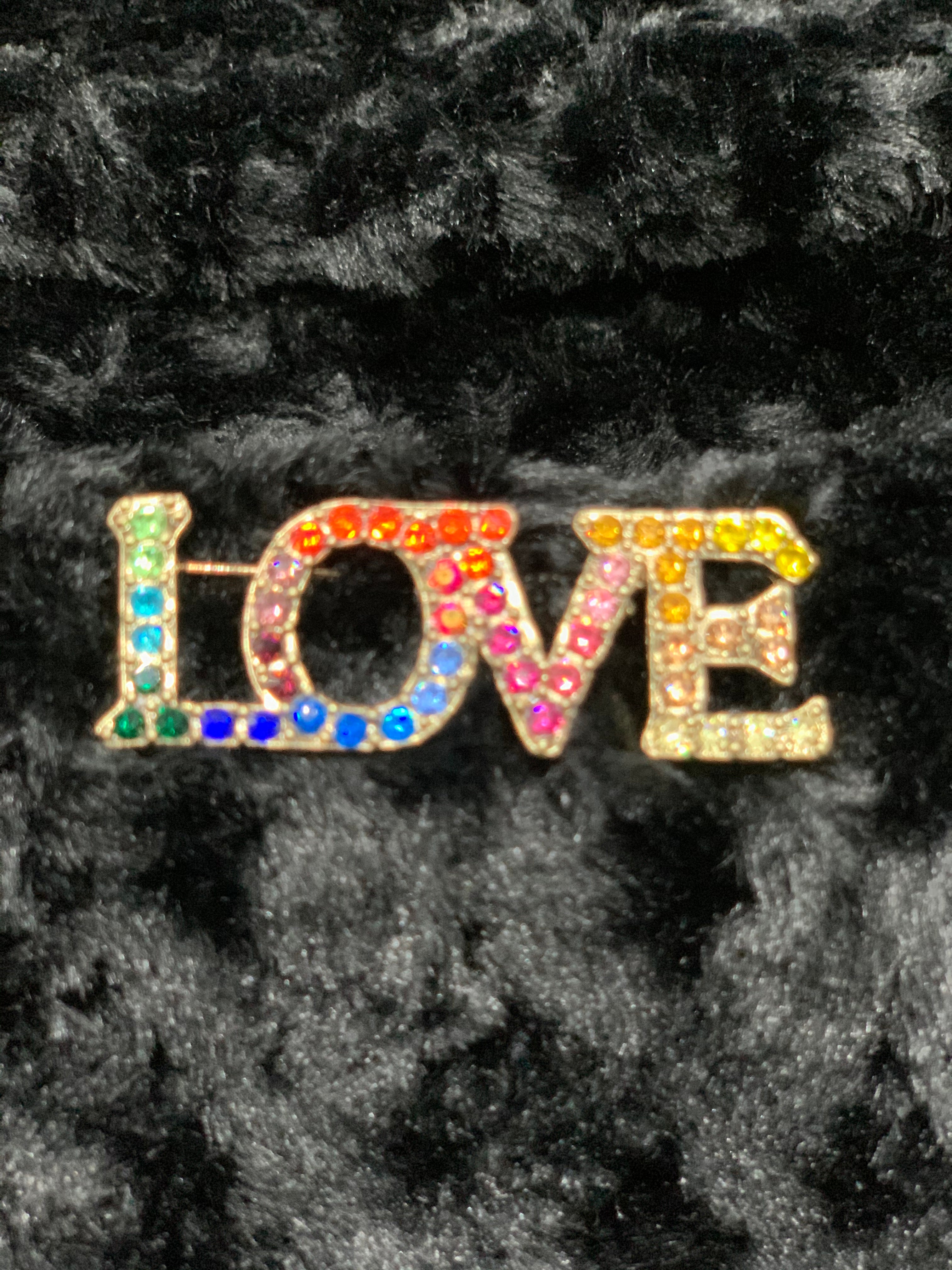 LOVE Brooch P009