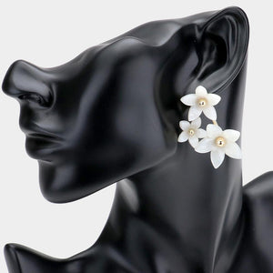 IVORY TRIPLE FLOWER EARRINGS E006