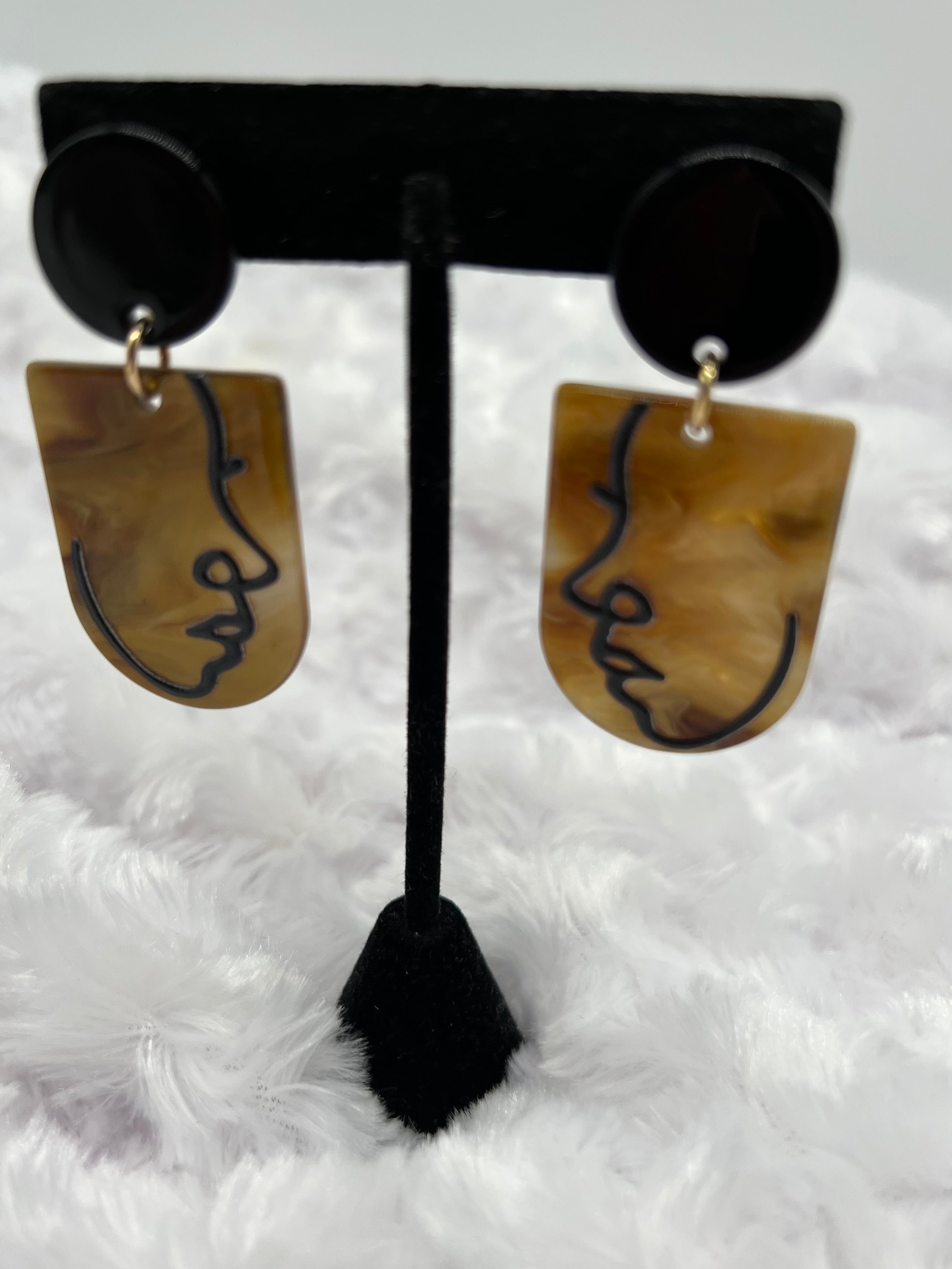 Face Earrings E022