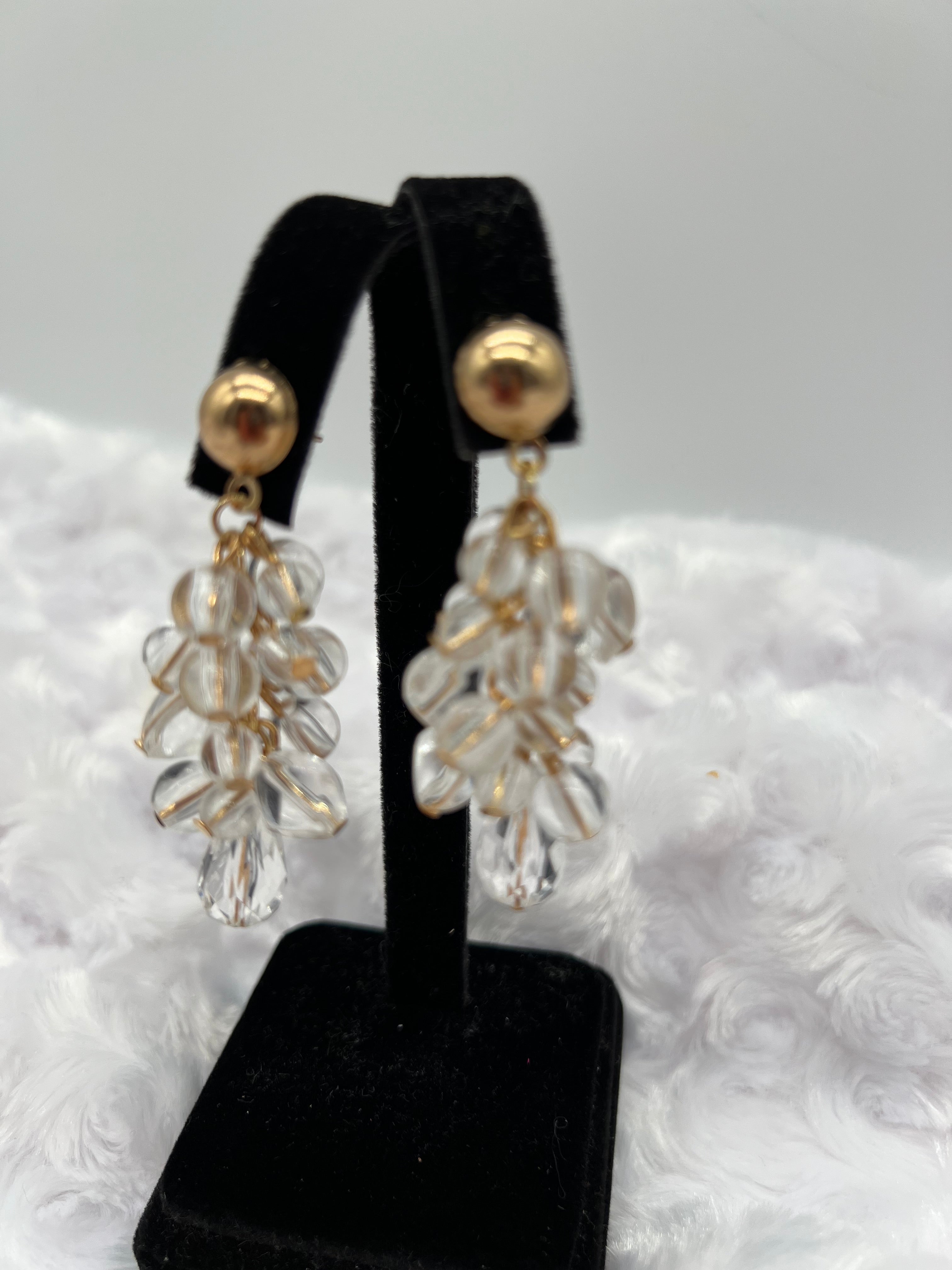 Clear Dangle Earrings E030